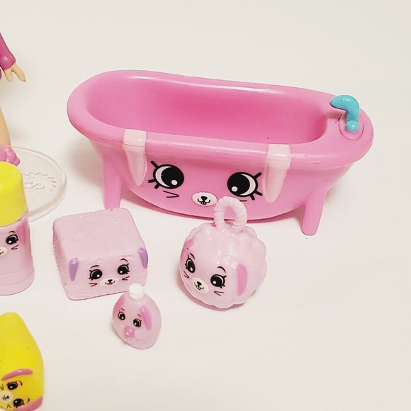 Happy Places Shopkins Welcome Pack Bathing Bunny - Picture 6 of 6